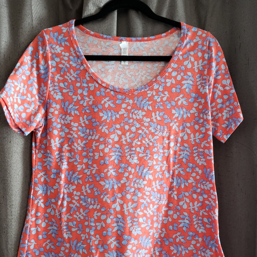 Lularoe Classic Tee